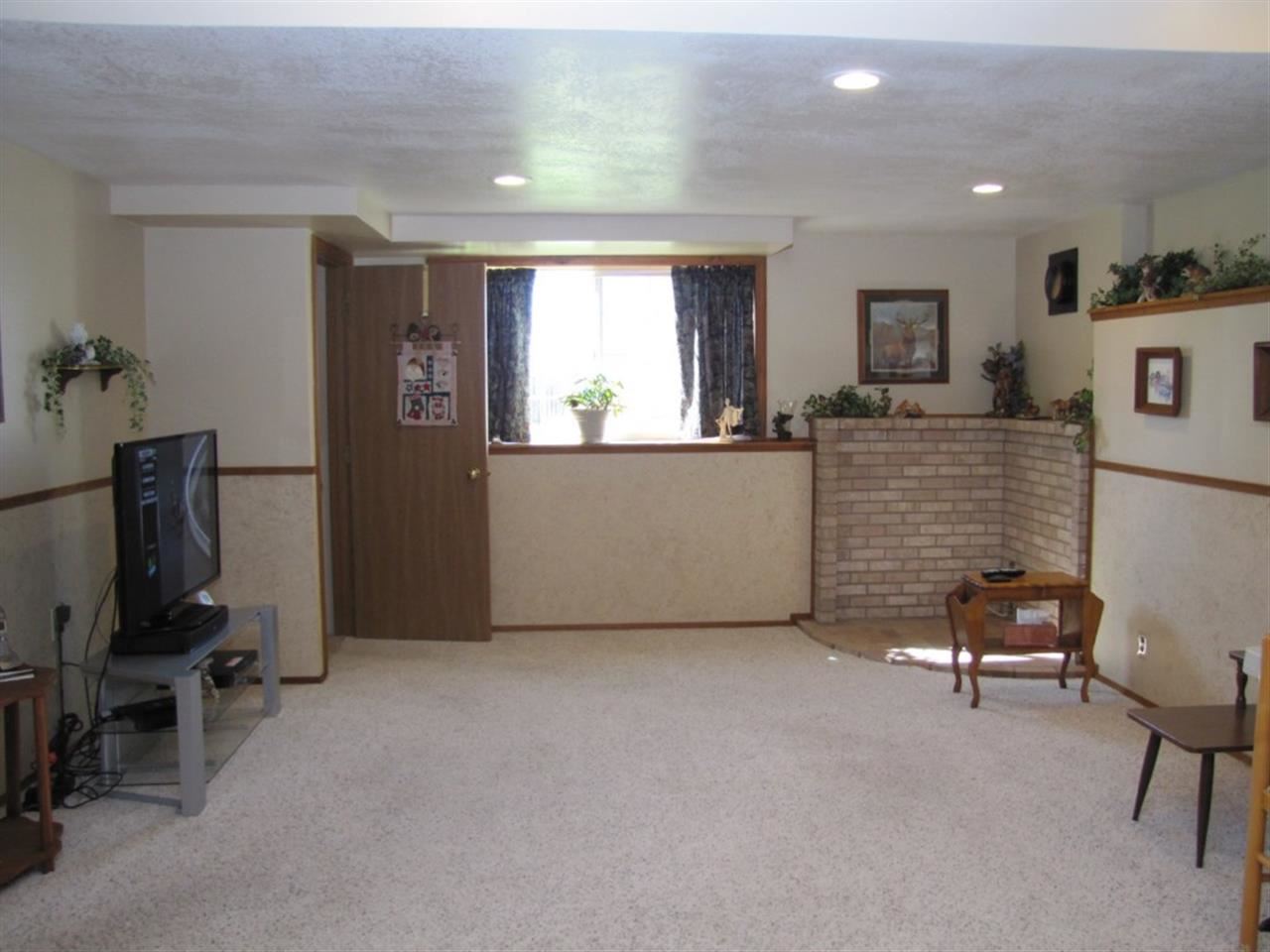 1515 Ridgeview Dr - Photo 12
