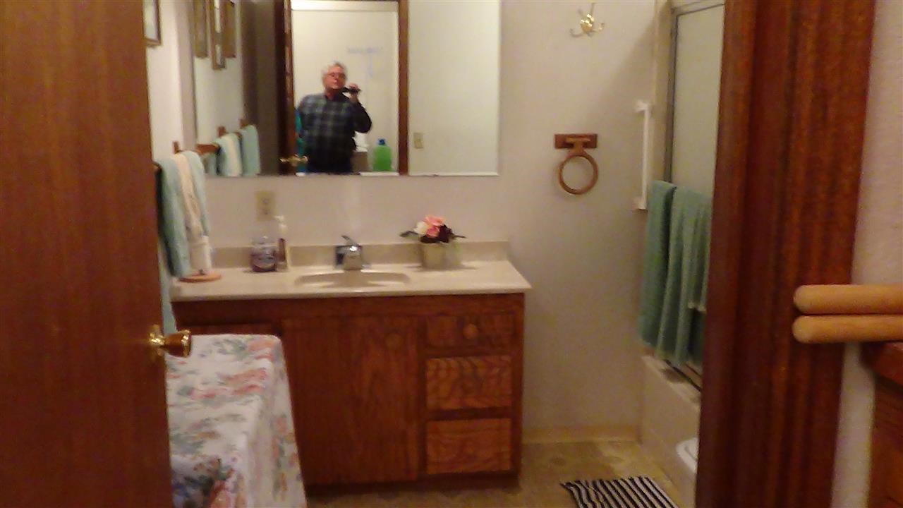 15511 E Blanchard Rd - Photo 5