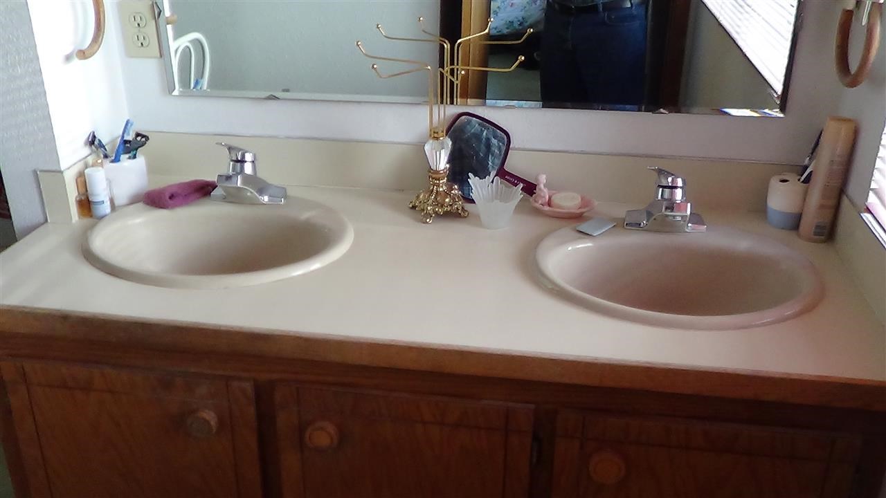 15511 E Blanchard Rd - Photo 10