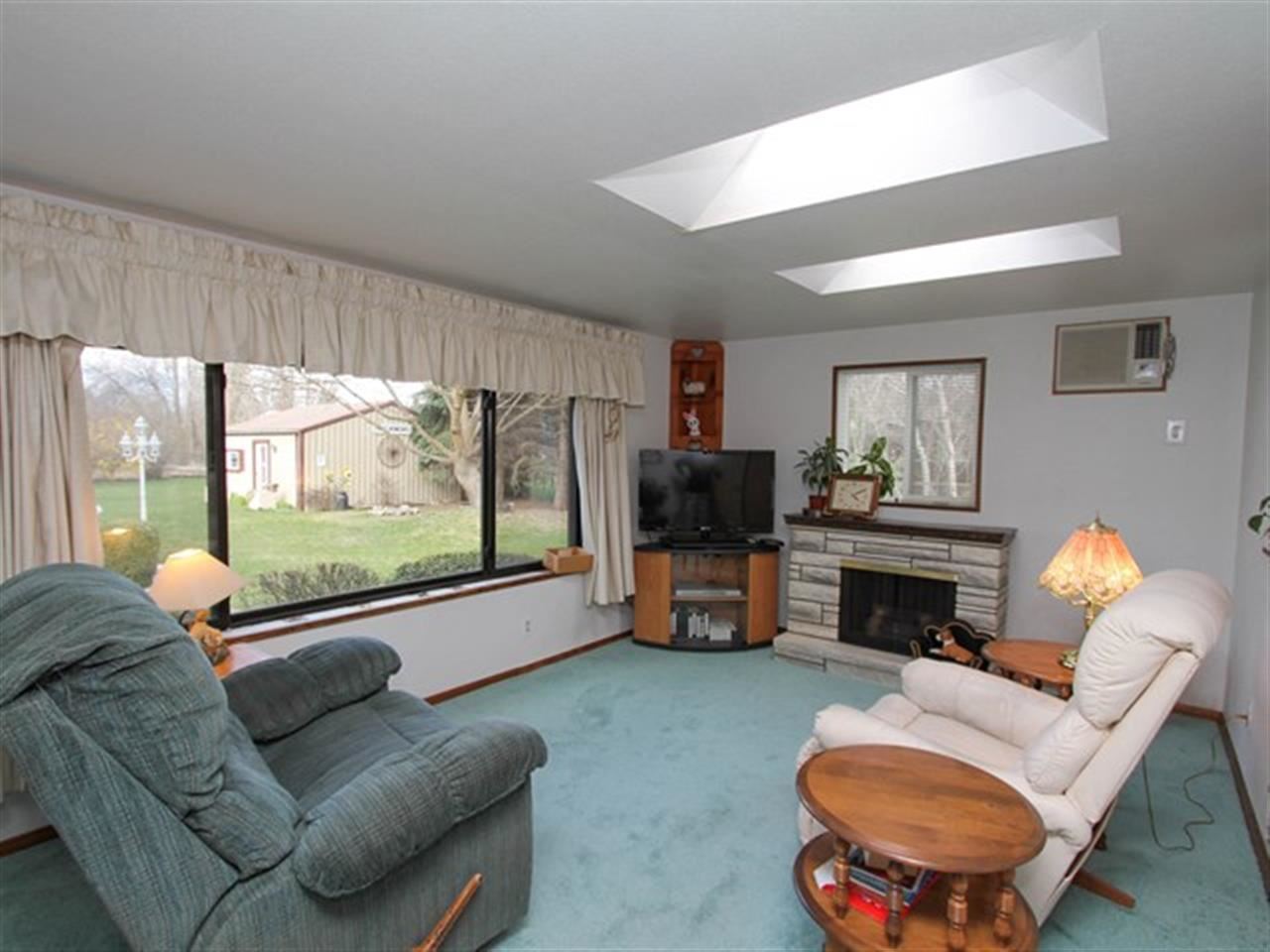 26007 E Wabash Ave - Photo 2