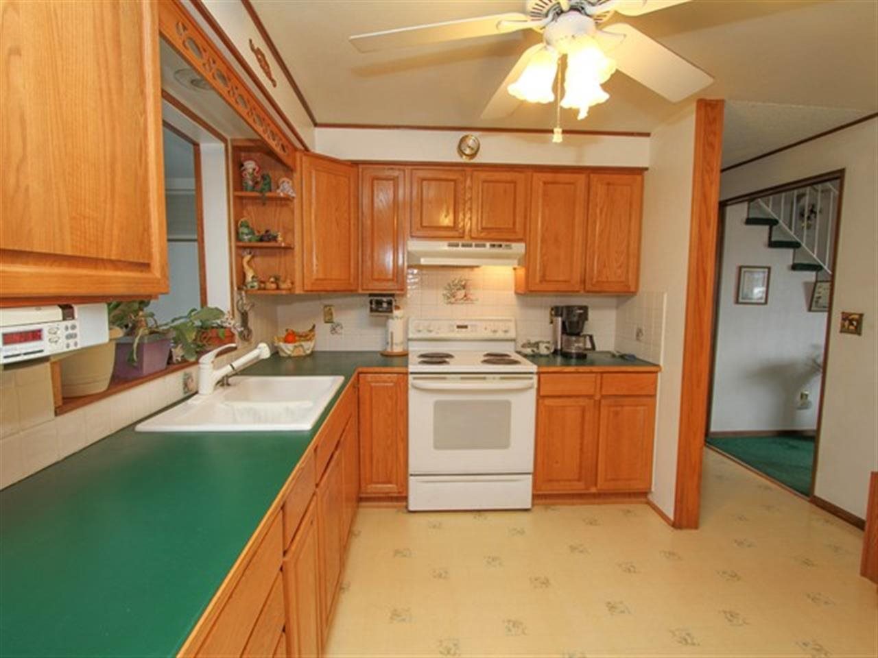 26007 E Wabash Ave - Photo 4