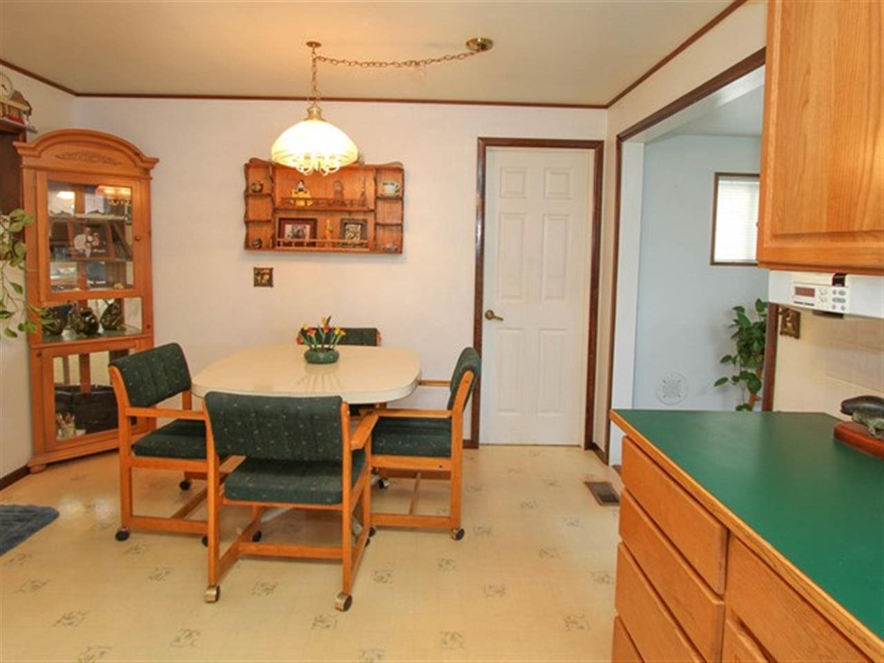 26007 E Wabash Ave - Photo 6
