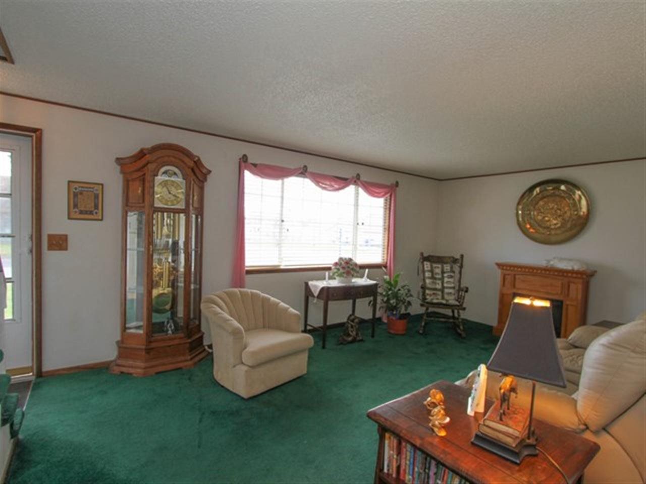 26007 E Wabash Ave - Photo 7