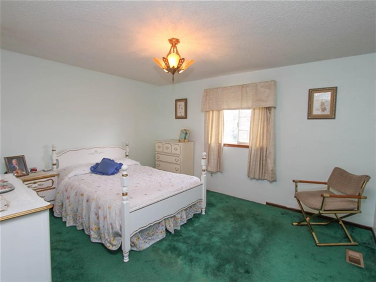 26007 E Wabash Ave - Photo 9
