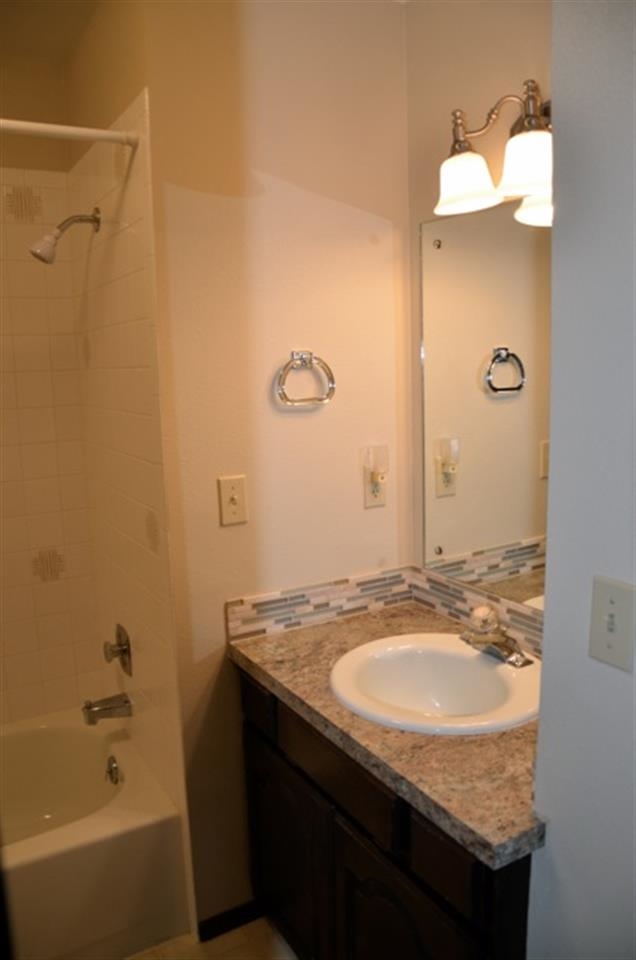11012 E 46th Ave - Photo 12