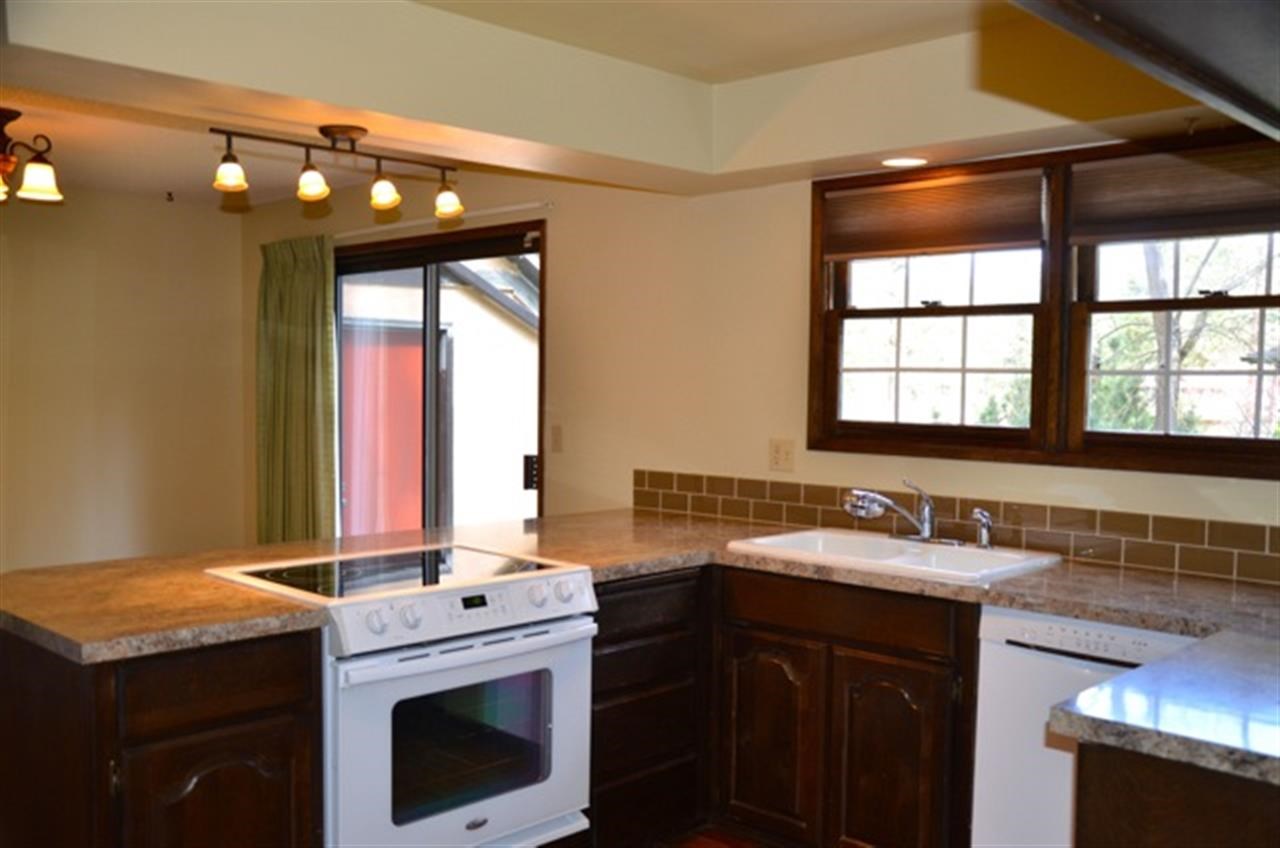 11012 E 46th Ave - Photo 4