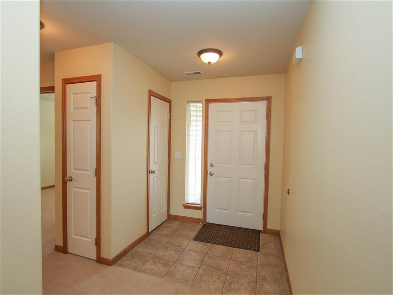 1633 E Beacon Ln - Photo 3