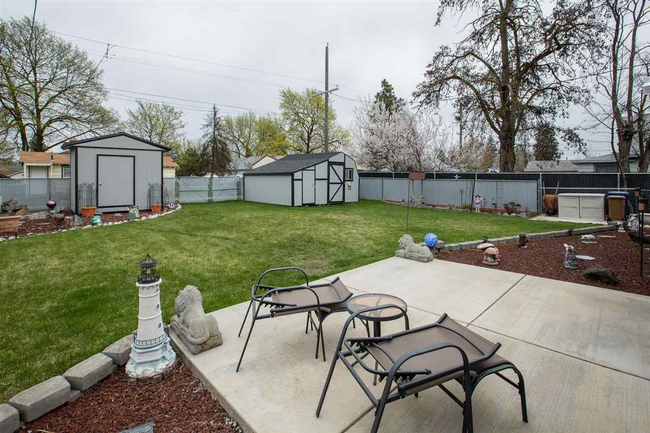 1115 E Sanson Ave - Photo 15