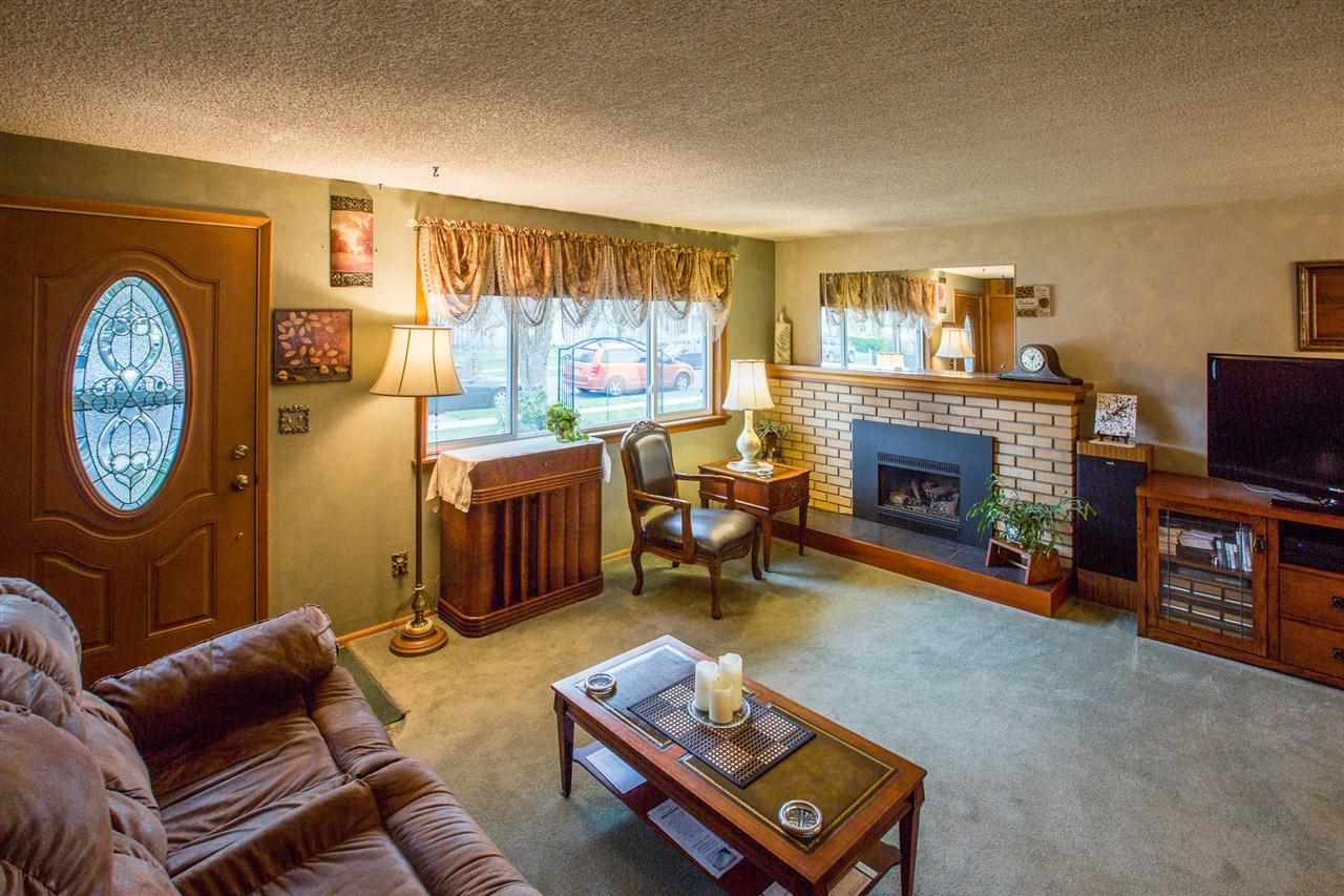 1115 E Sanson Ave - Photo 3