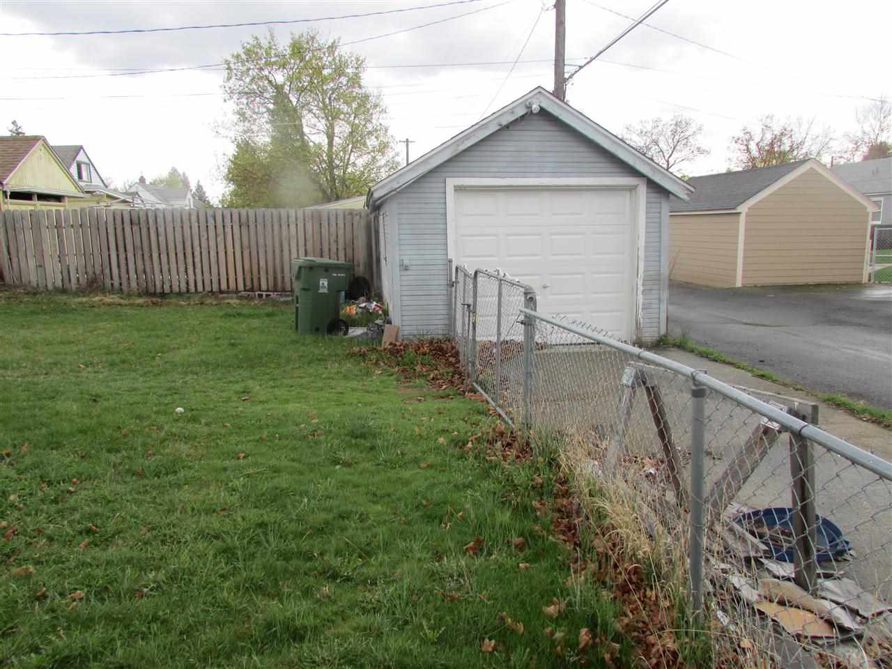 4311 N Hawthorne - Photo 16