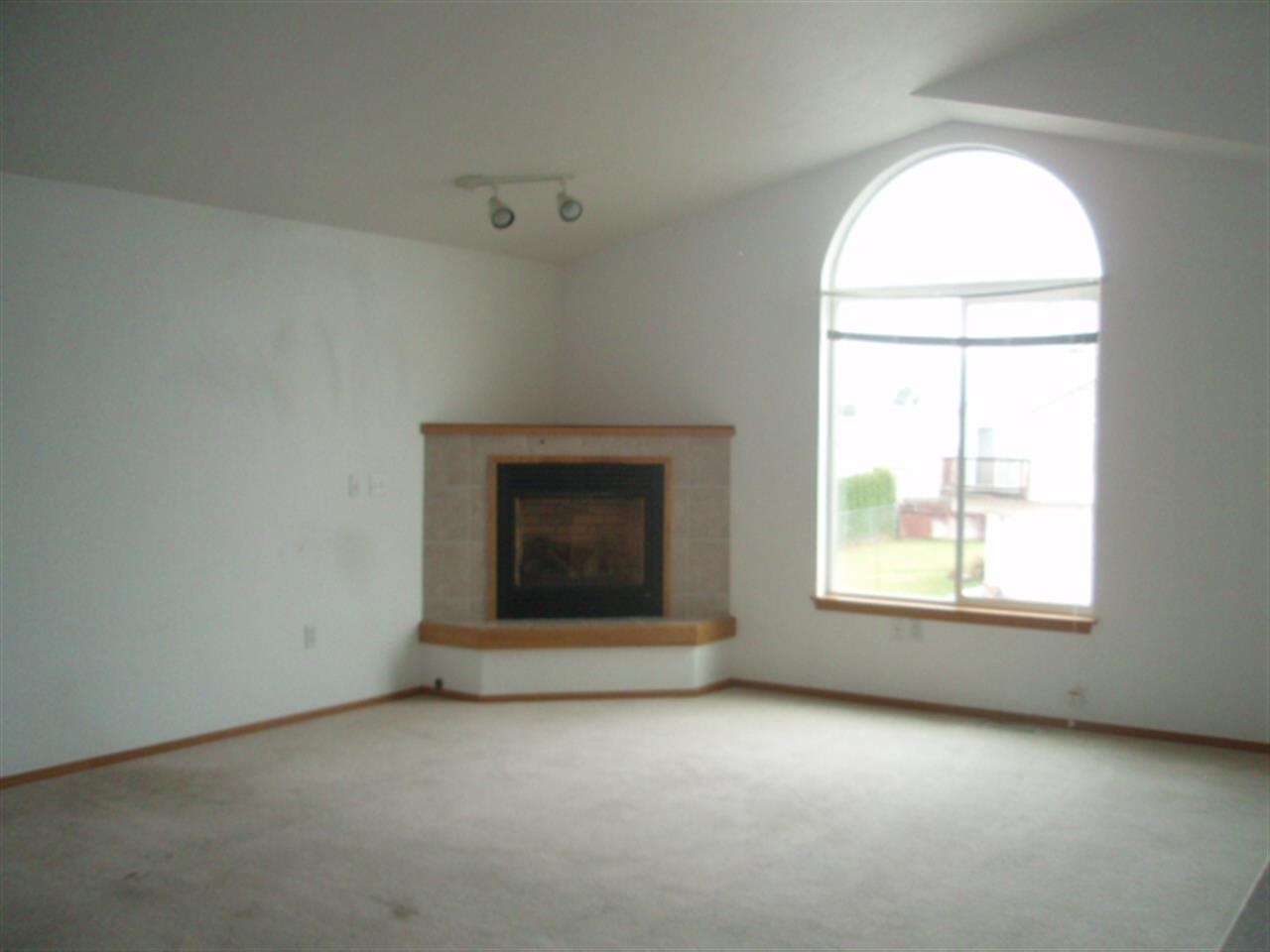 1033 S Aspen Pl - Photo 3