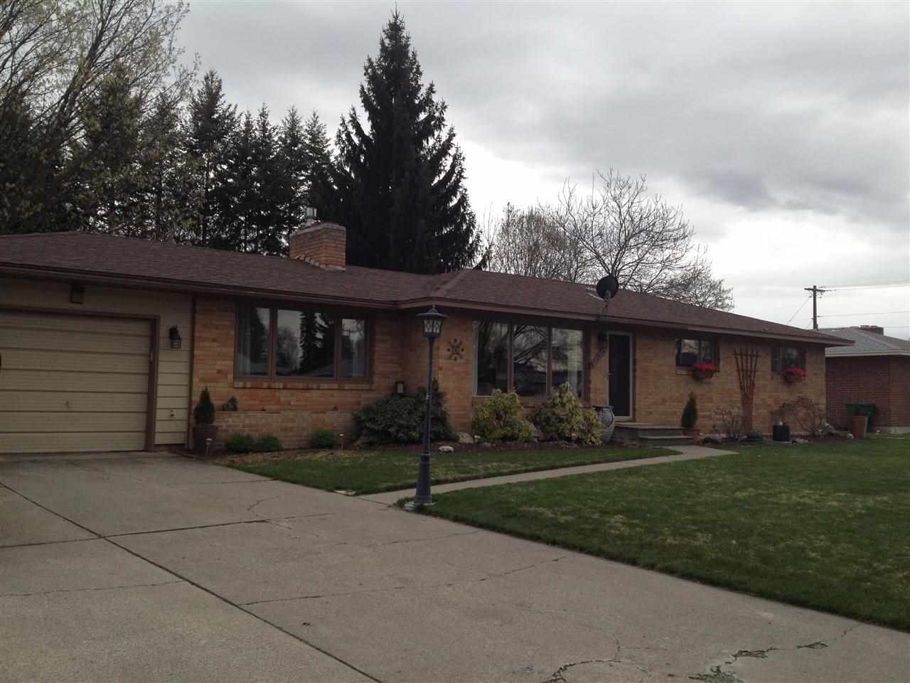13510 E 4th Ave - Photo 1