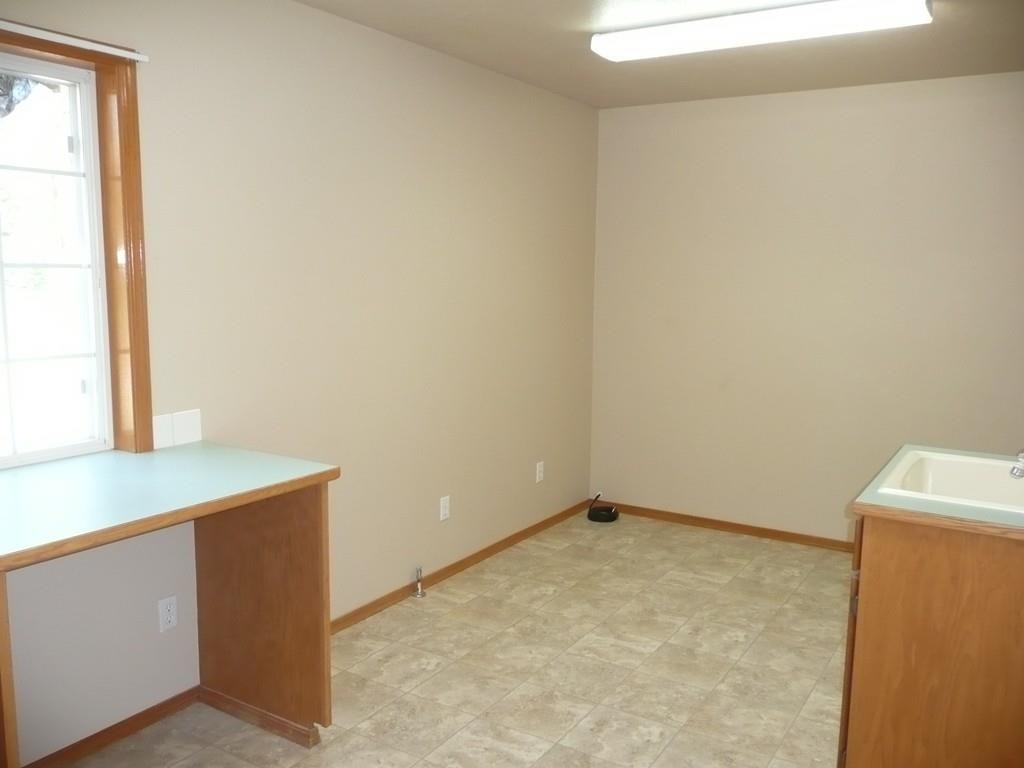 12921 W Greenfield Rd - Photo 7