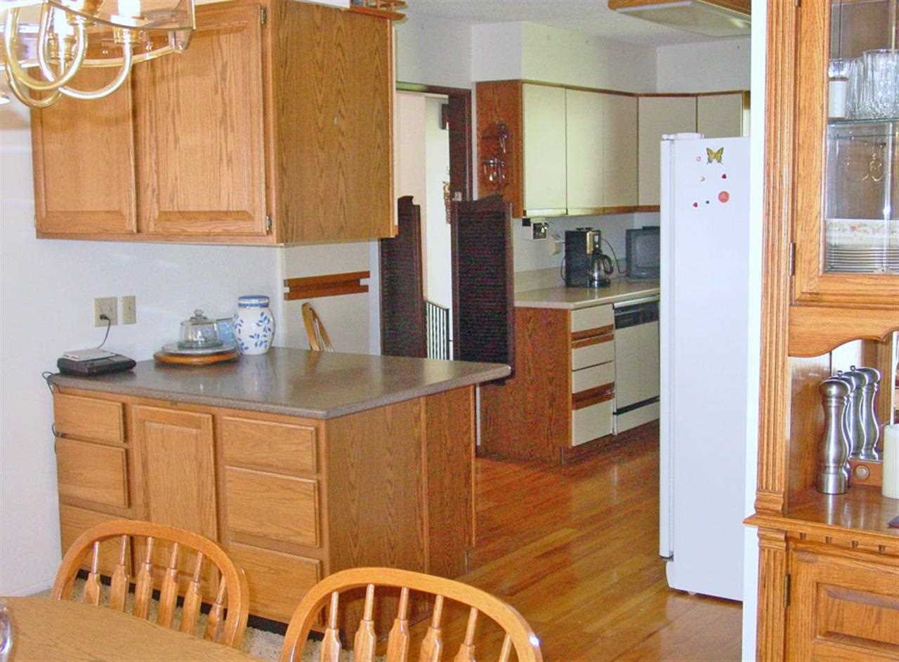 851 N Oak St - Photo 6