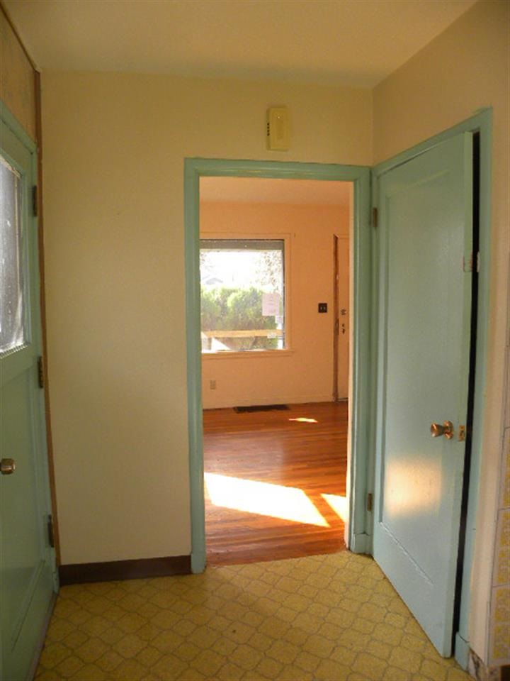 1917 E GLASS Ave - Photo 11