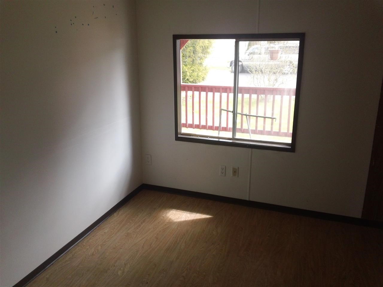 3925 E Farwell Rd - Photo 4