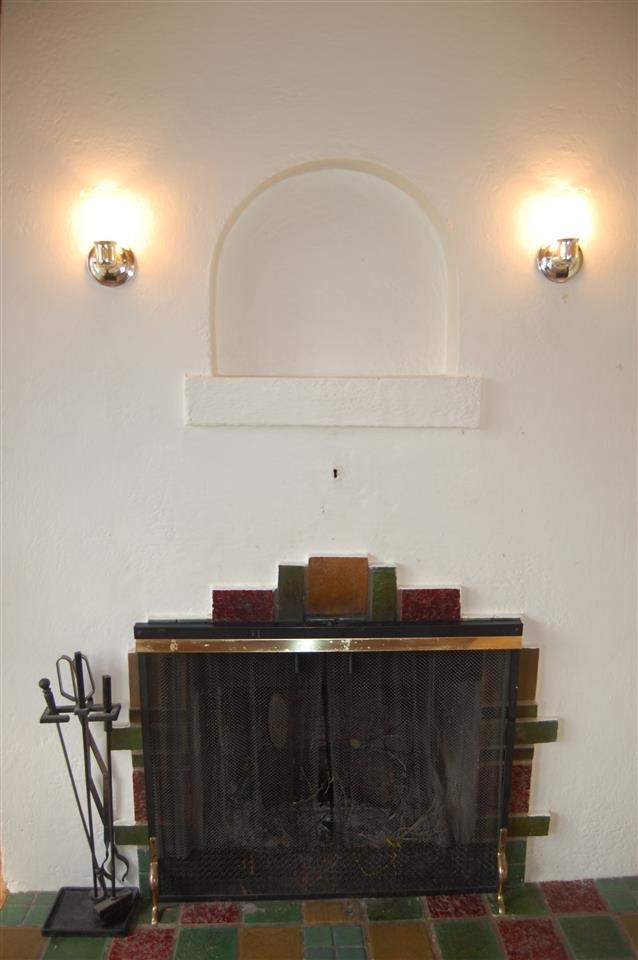 547 E Bridgeport Ave - Photo 3