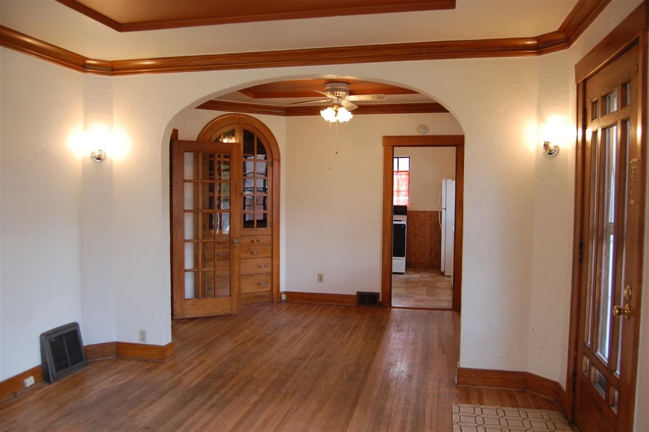547 E Bridgeport Ave - Photo 4