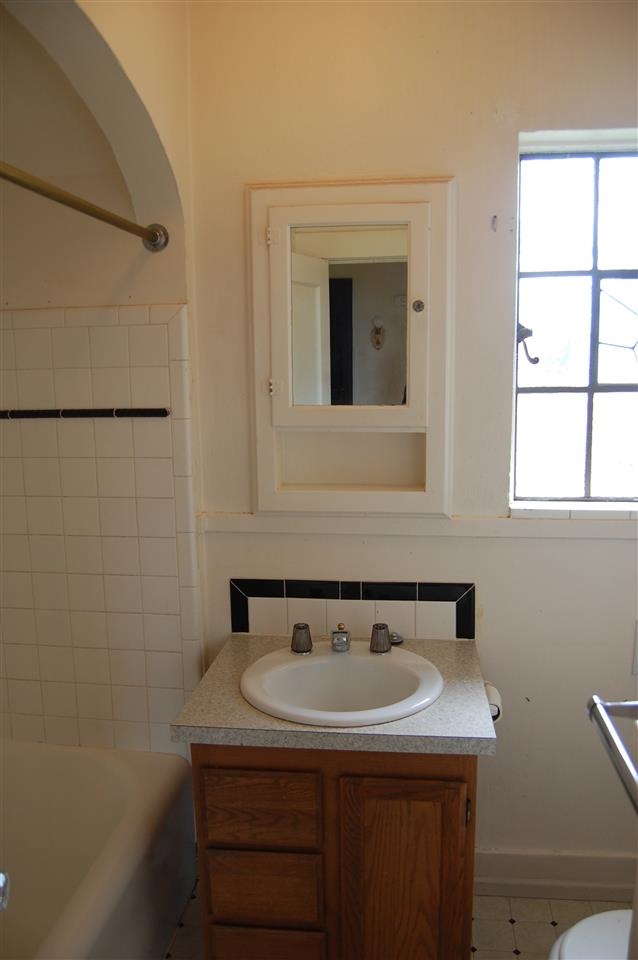 547 E Bridgeport Ave - Photo 7