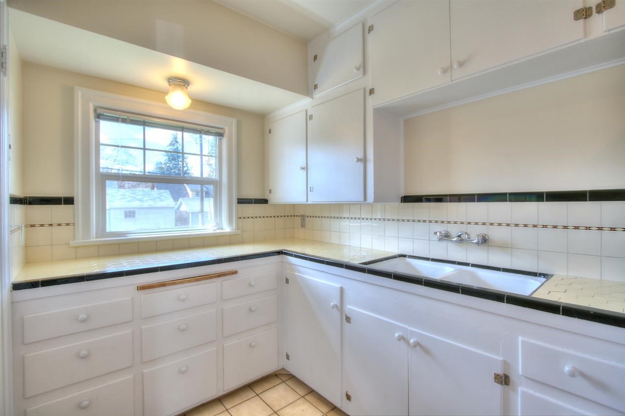 4307 N Adams St - Photo 9