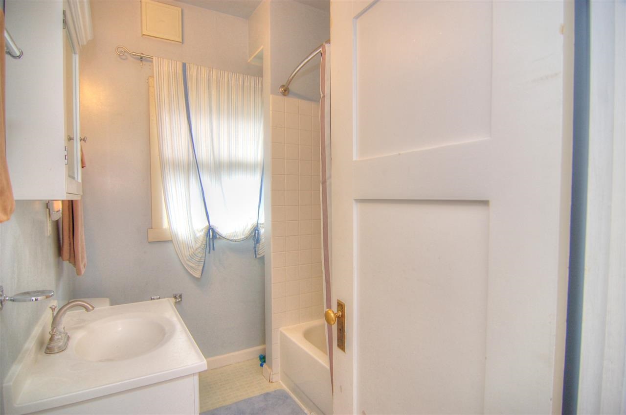 618 E 21st - Photo 12