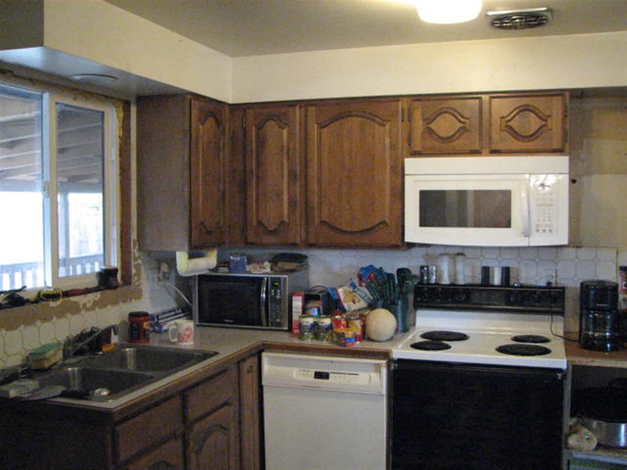 2928 E Heroy - Photo 3