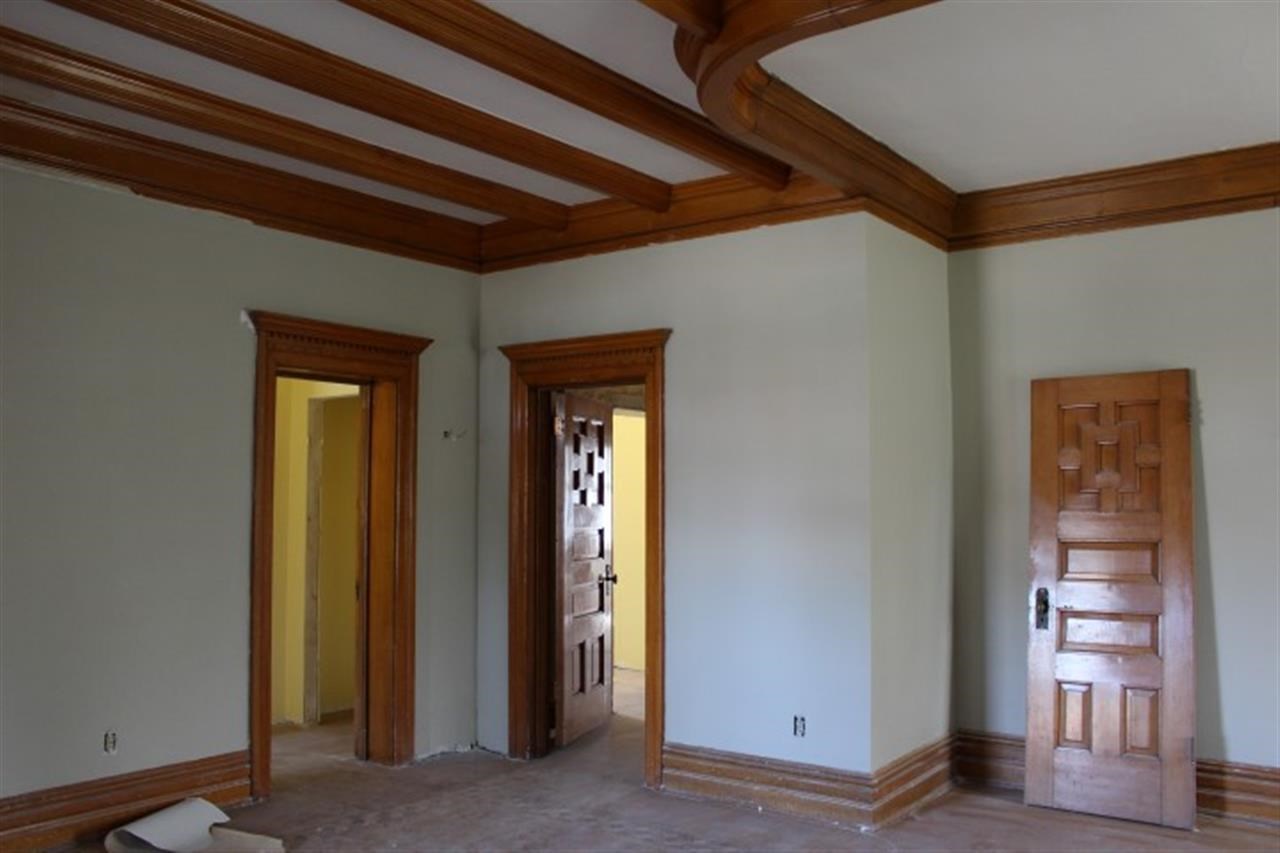 1323 W 8th Ave - Photo 10