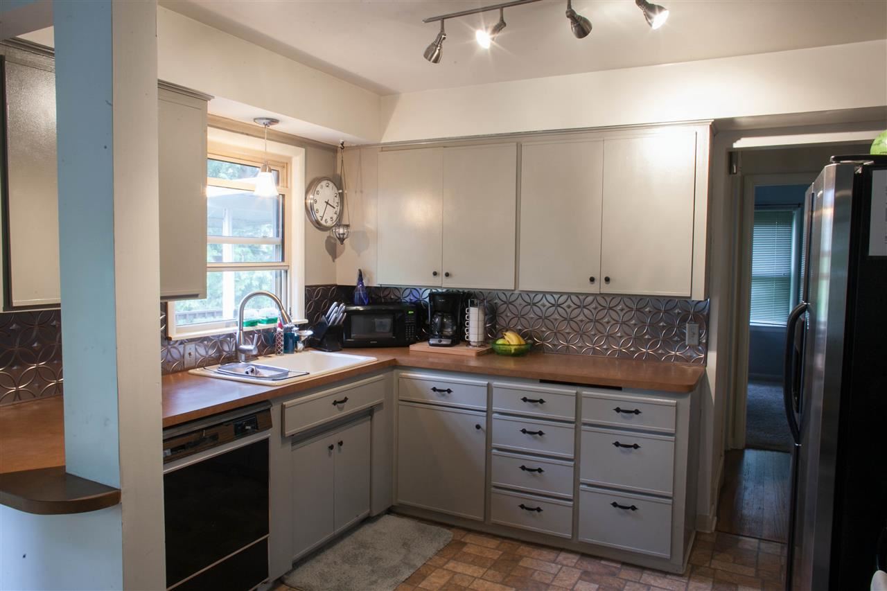 4733 N Greenwood Blvd - Photo 8