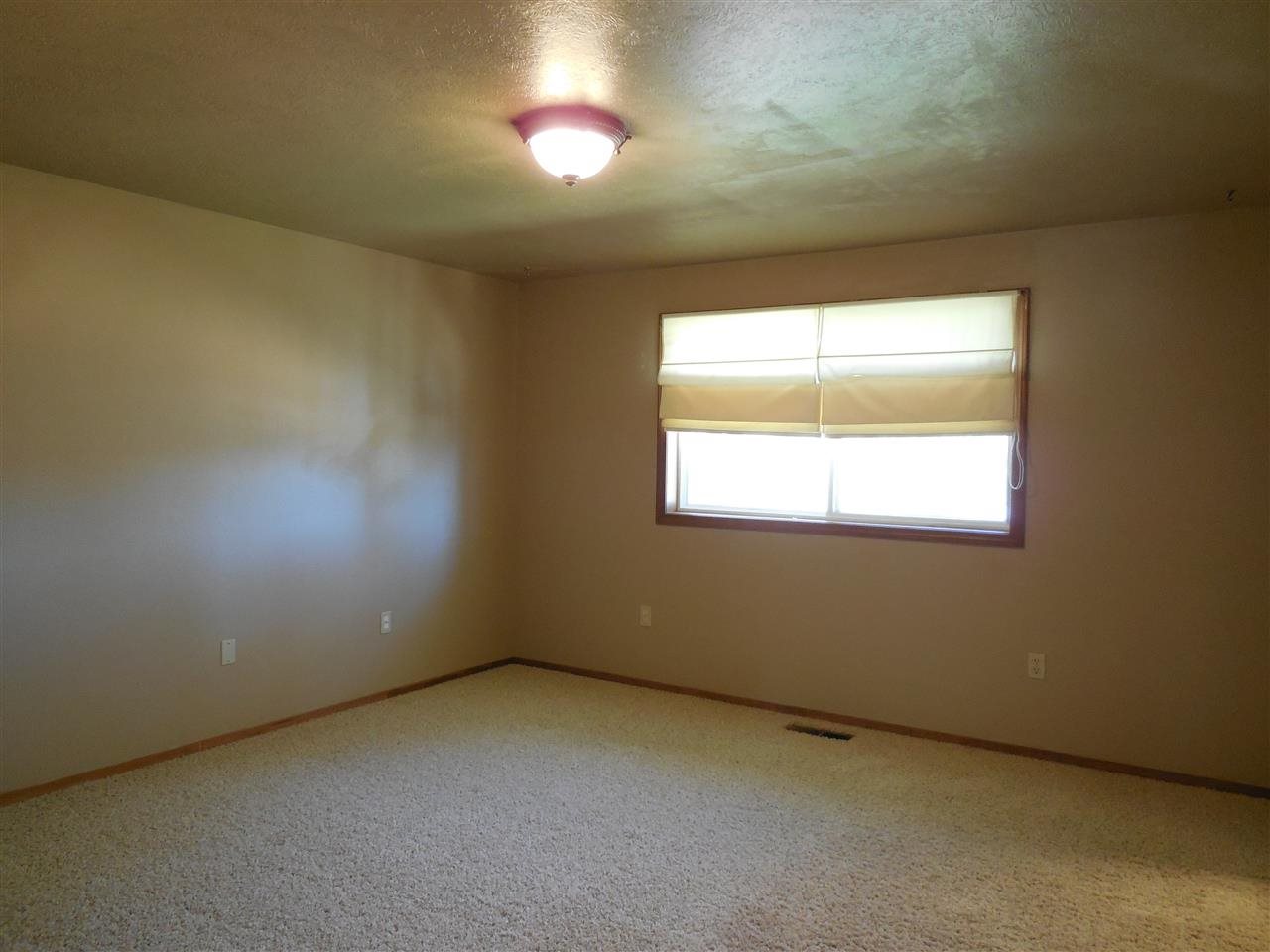 527 E Midway Rd - Photo 14