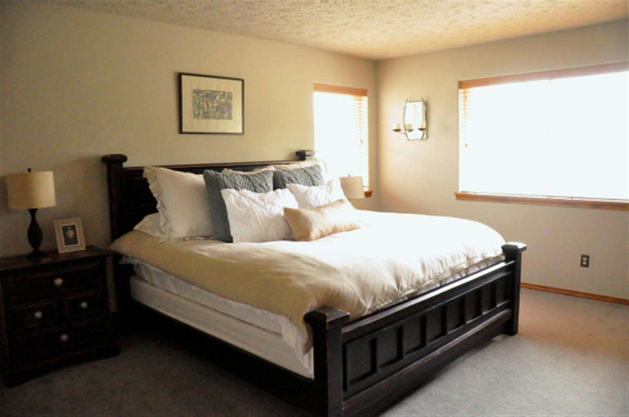 3928 S Sunderland Rd - Photo 5