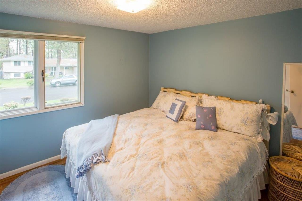 104 E Salmon - Photo 12