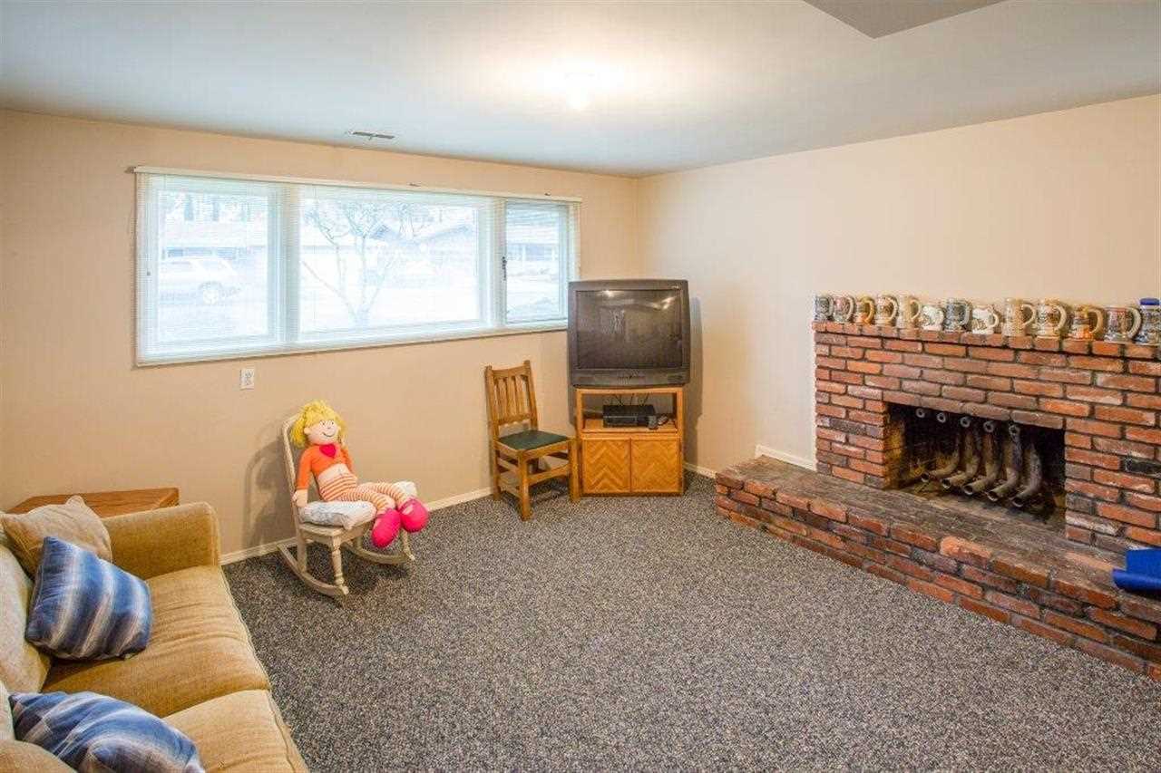 104 E Salmon - Photo 14