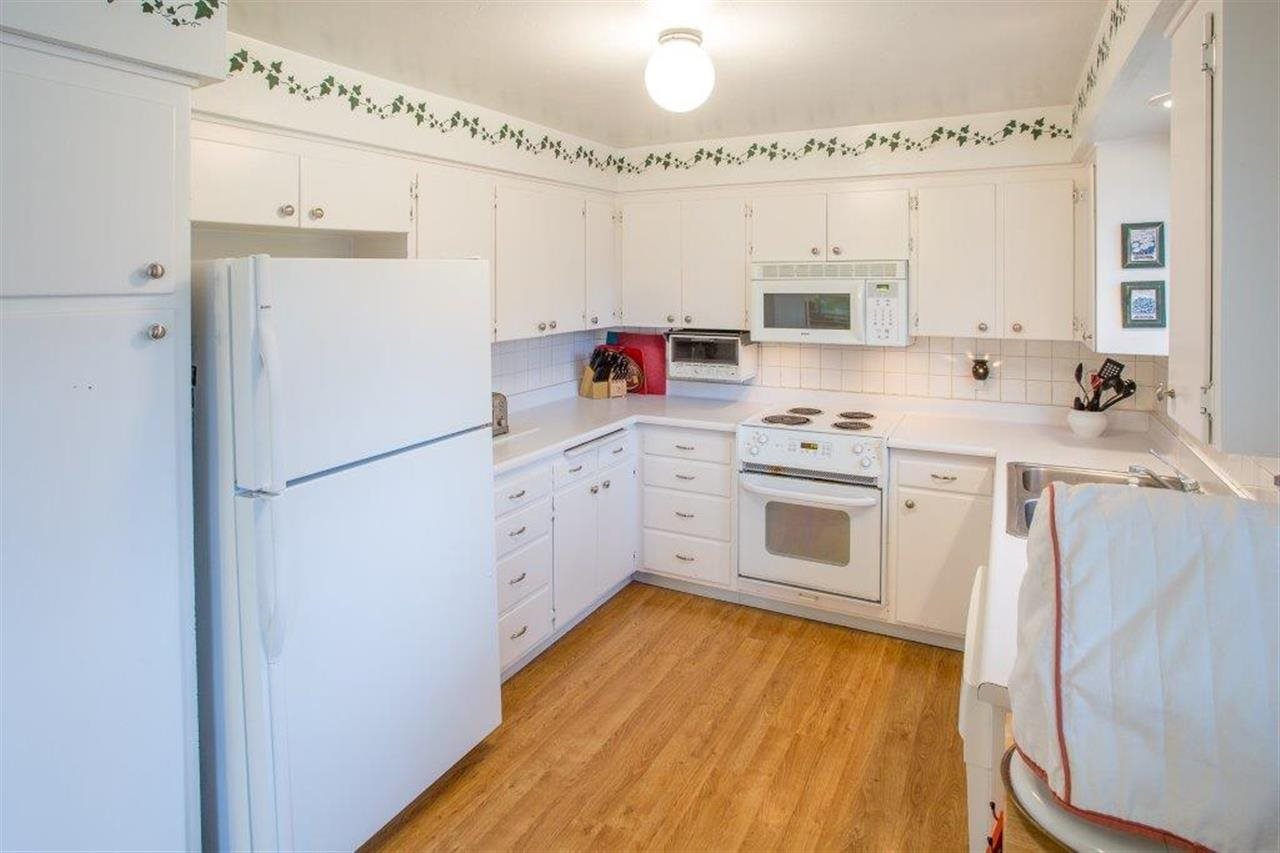 104 E Salmon - Photo 7