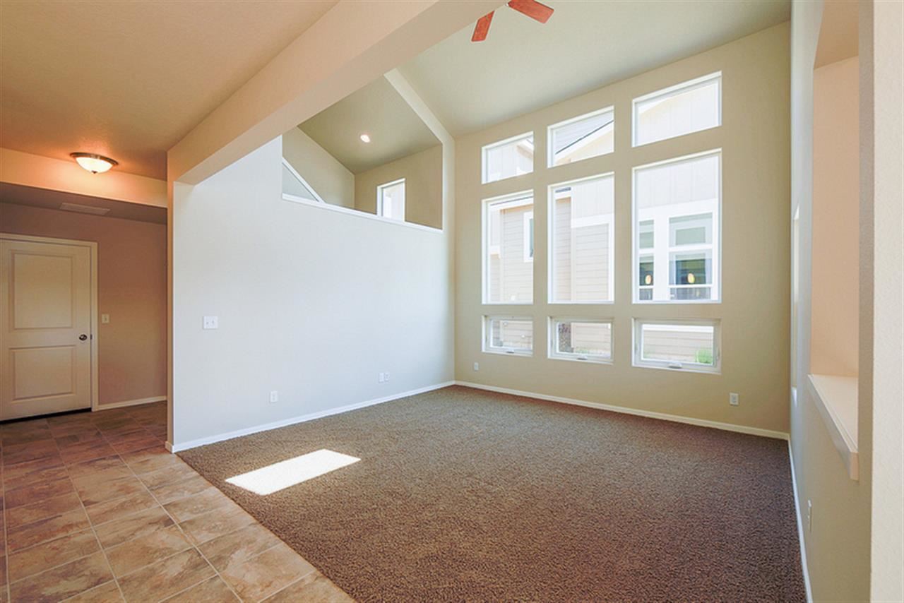 2118 W Summit - Photo 4