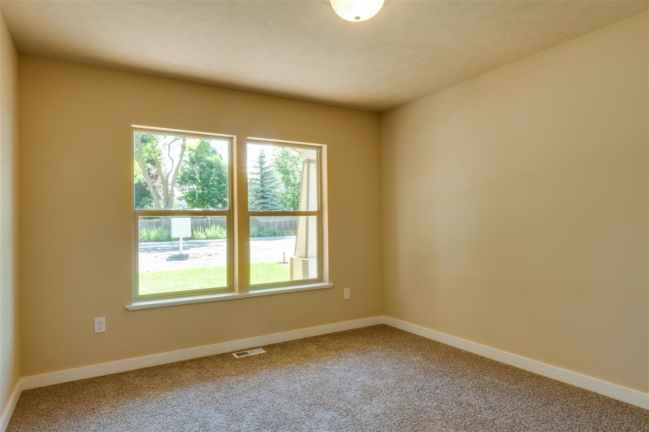 5804 S Freya St - Photo 10