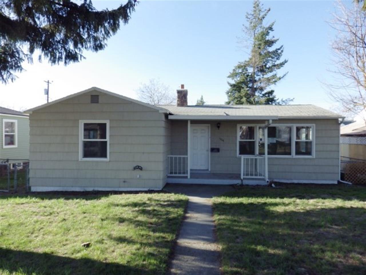1304 E Lacrosse Ave - Photo 1