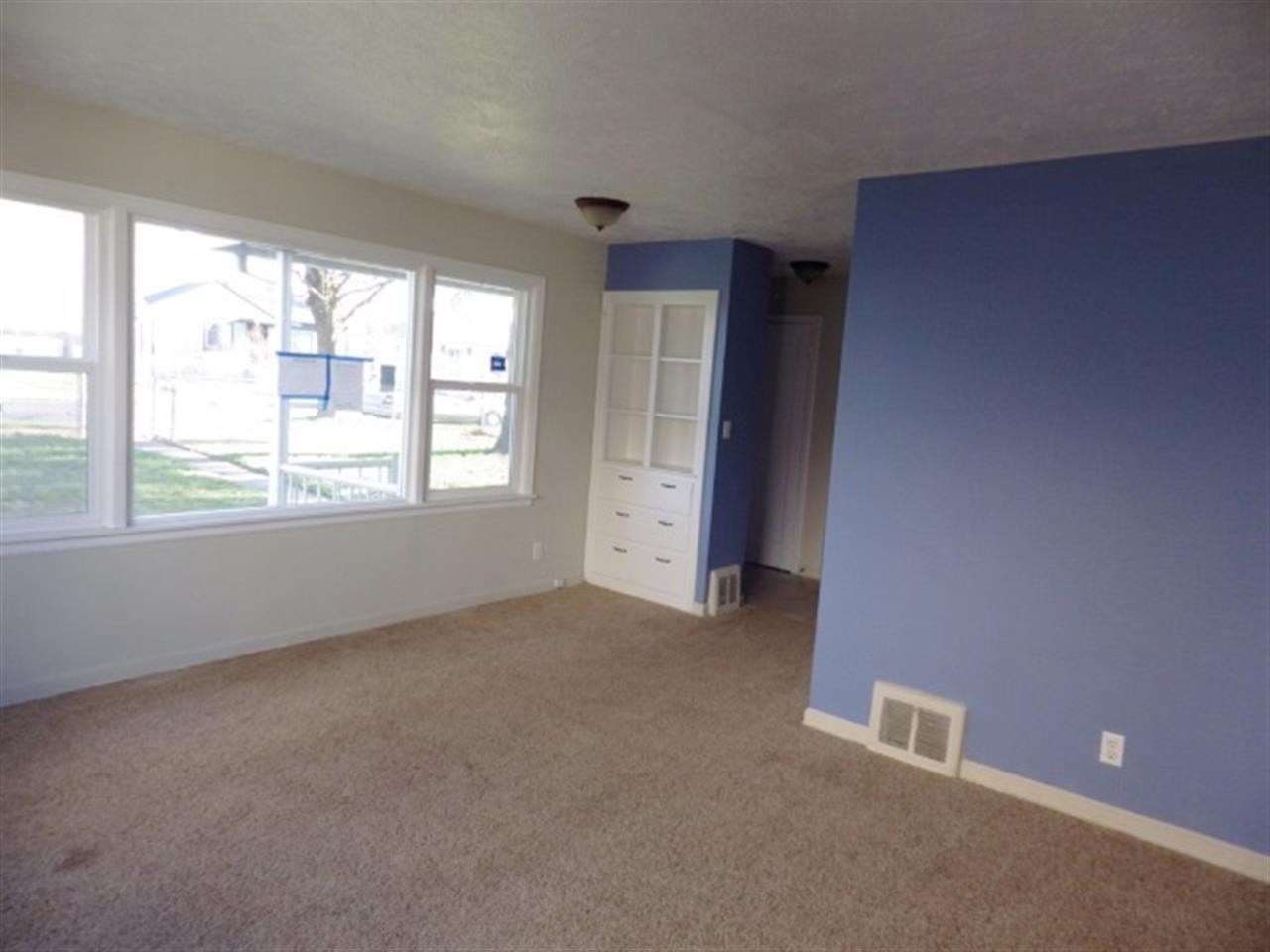 1304 E Lacrosse Ave - Photo 3
