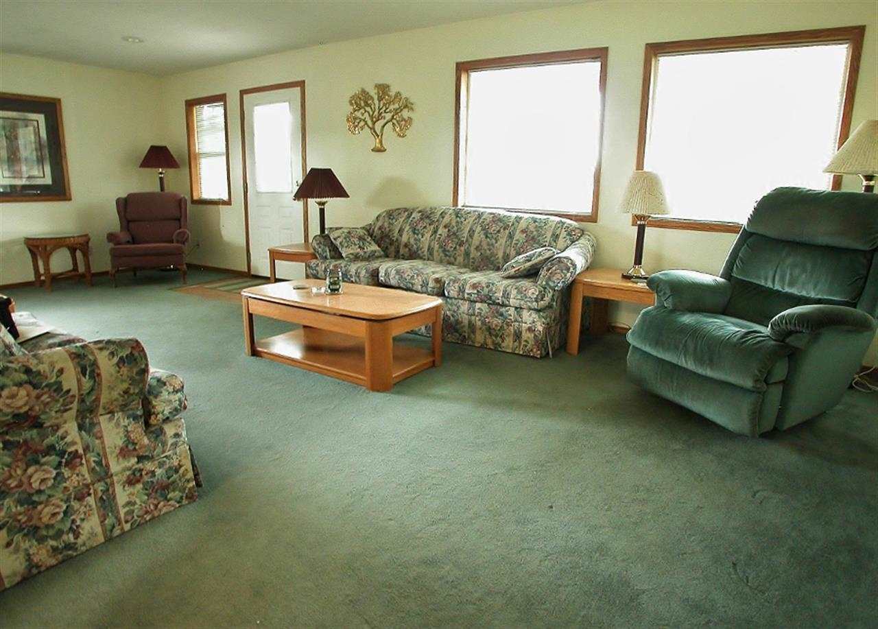 6215 N Lacey St - Photo 4