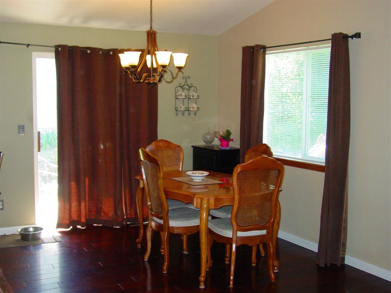 161 W Evergreen - Photo 3