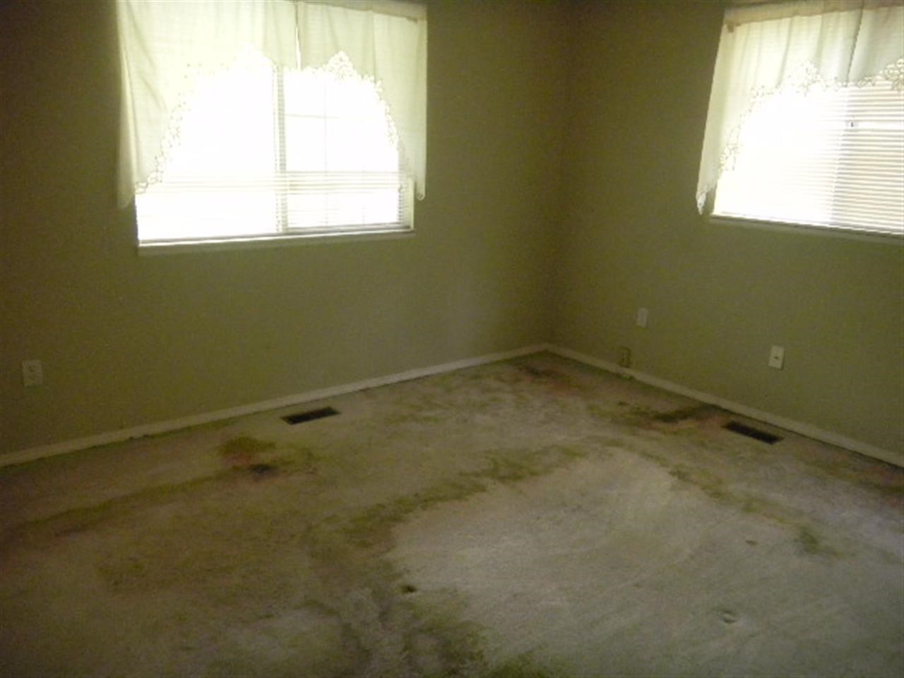 821 E 24TH Ave - Photo 5