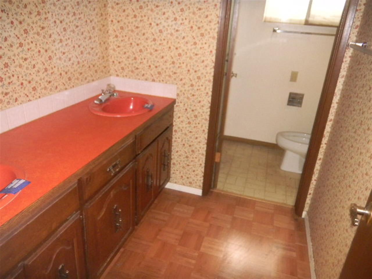 821 E 24TH Ave - Photo 8