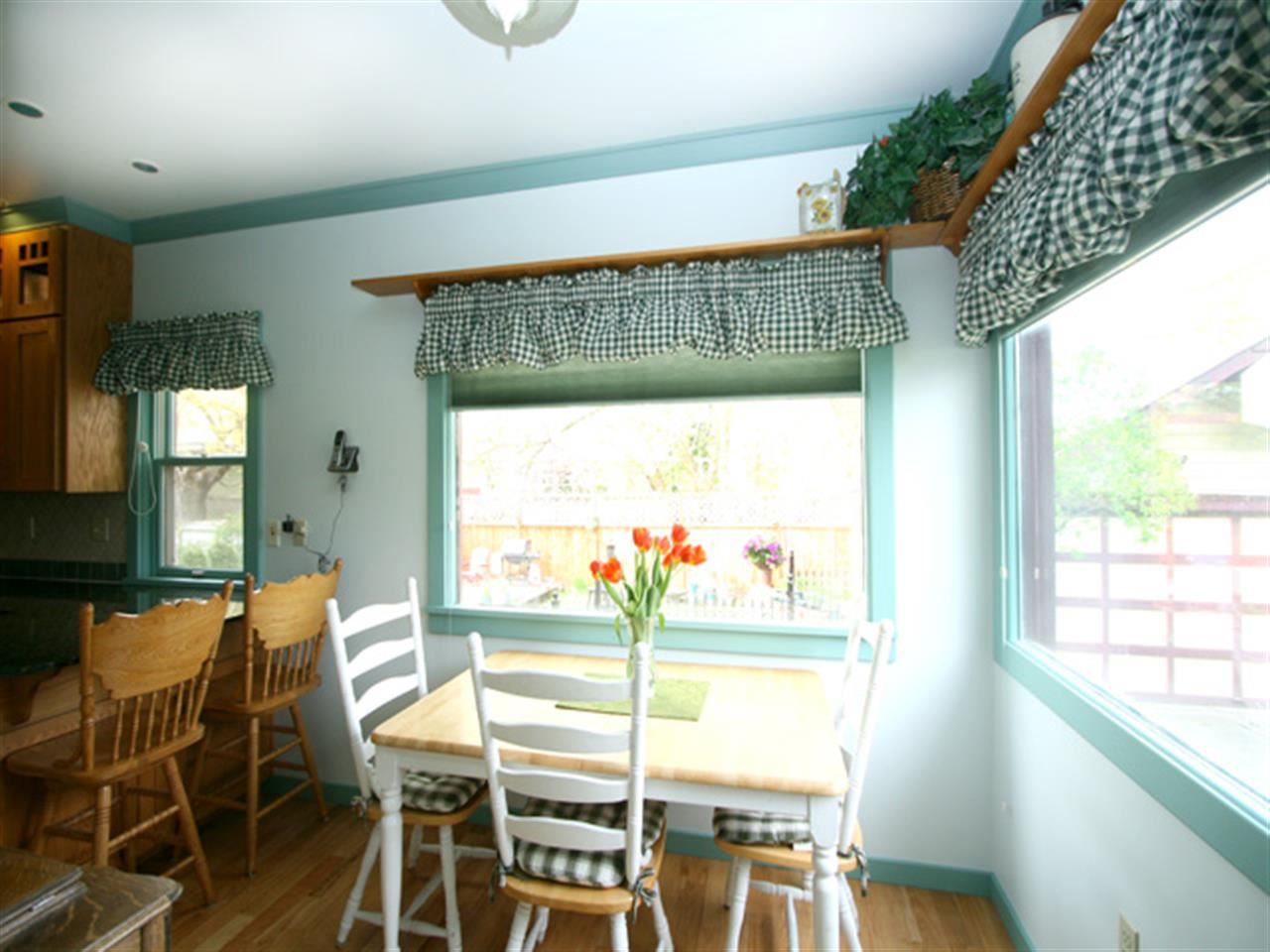 1227 N Sherwood St - Photo 7