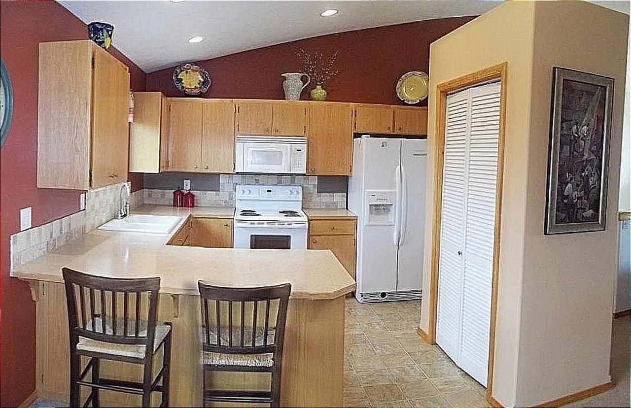 3820 W TIETON Ave - Photo 3