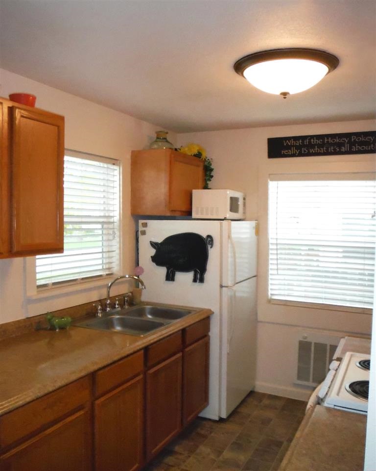 5128 N Washington St - Photo 6