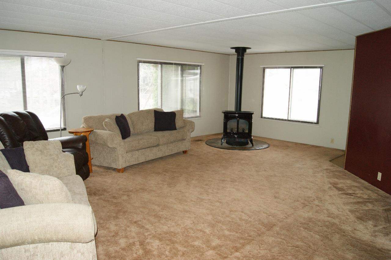 17604 E 6th Ave - Photo 11