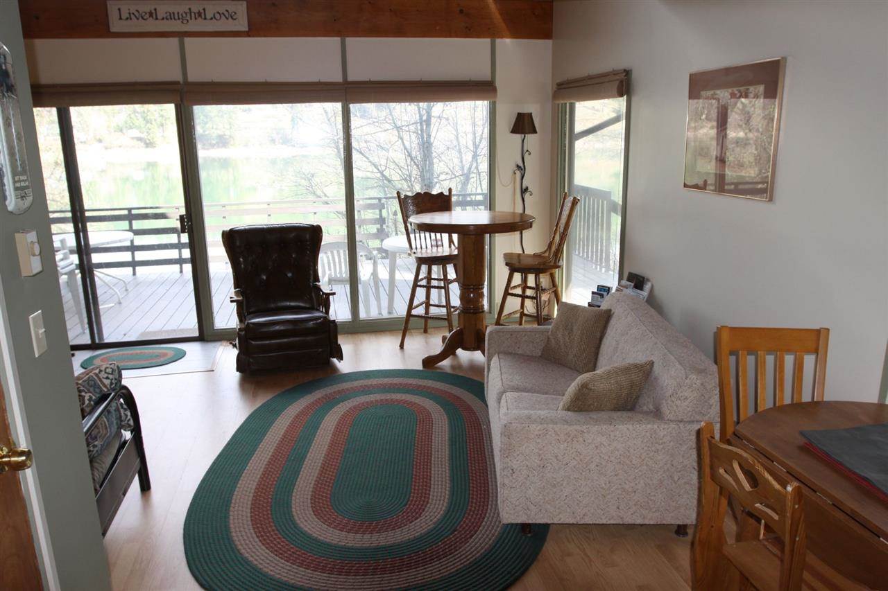 1292 Stanley Dr - Photo 3