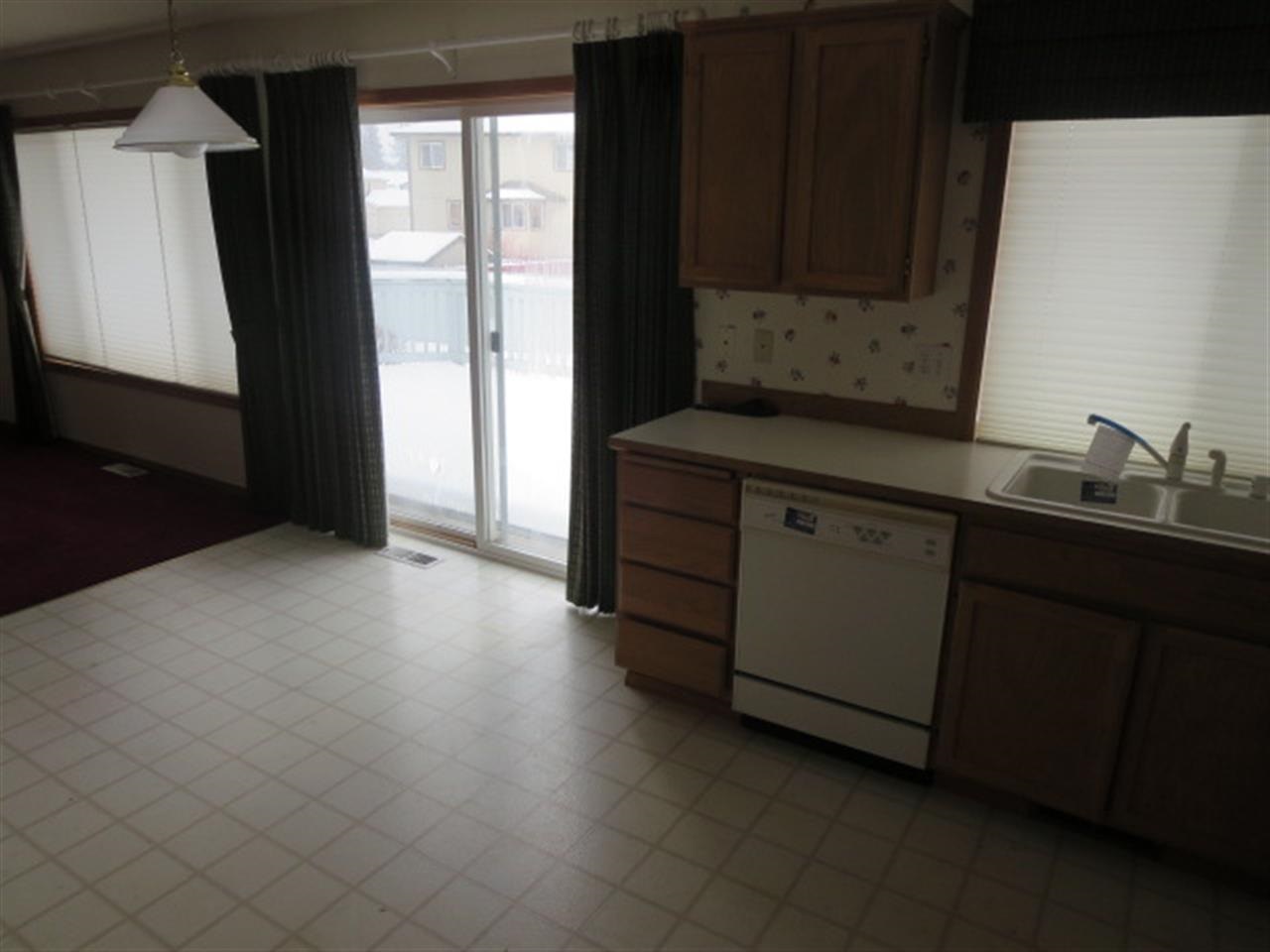 11512 E 38th Ave - Photo 6