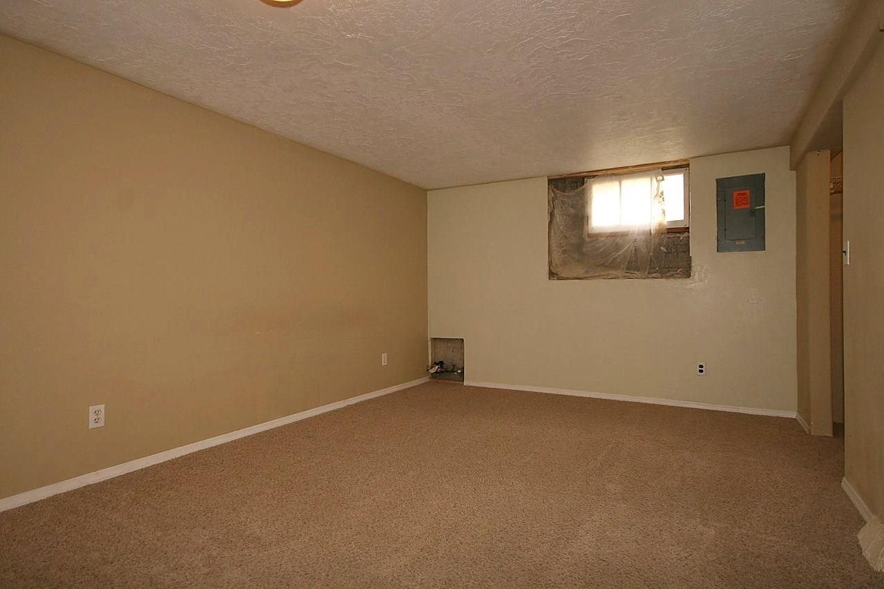 2717 W Wabash Ave - Photo 13