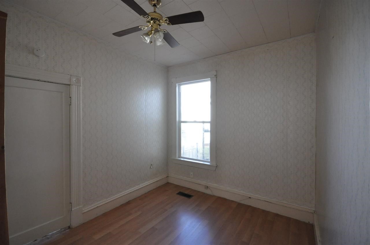 1014 E COURTLAND Ave - Photo 8