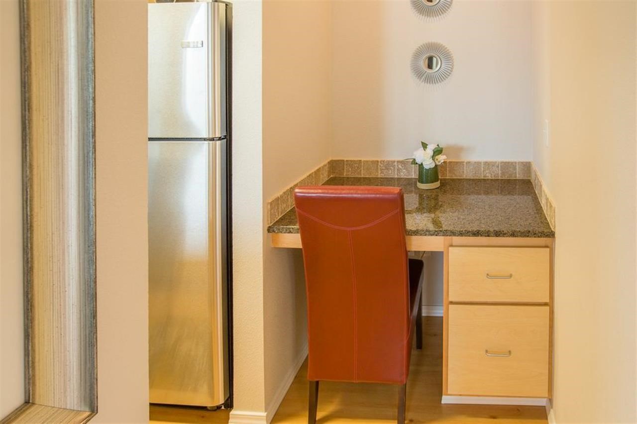 22855 E country vista Dr - Photo 3